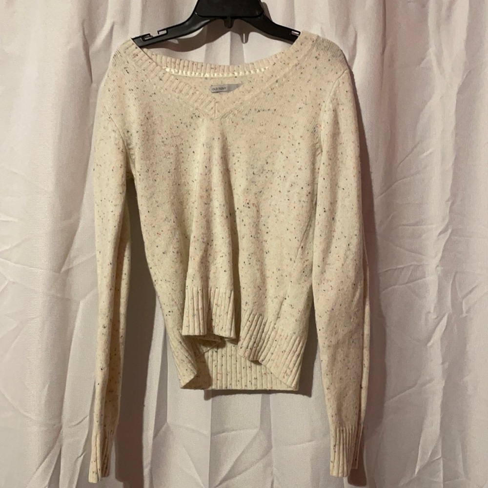 White old navy sweater